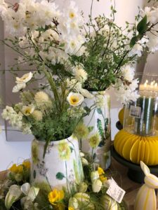 Vase "Löwenzahn" und unsere Exklusiven Blütensträuße "Spritz"